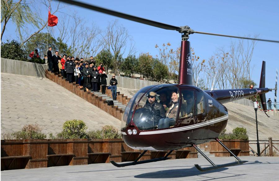 Los turista disfrutan de mejores vistas en centro de China (3)