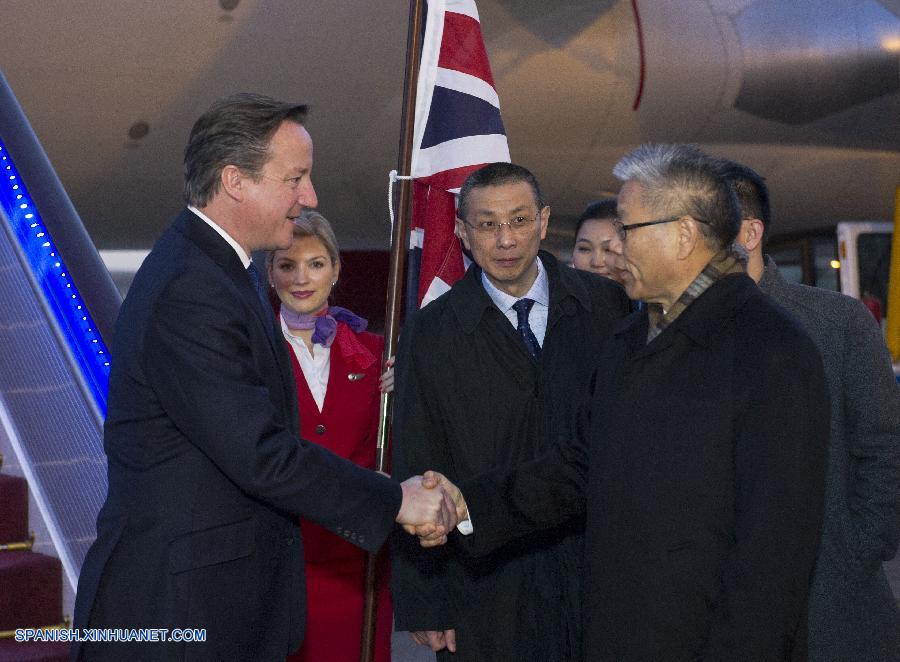 Premier de Reino Unido llega a Beijing por visita oficial