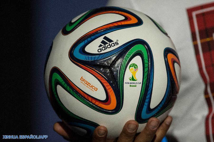 Fútbol: Presentan Brazuca, el balón oficial del Mundial de Brasil 2014