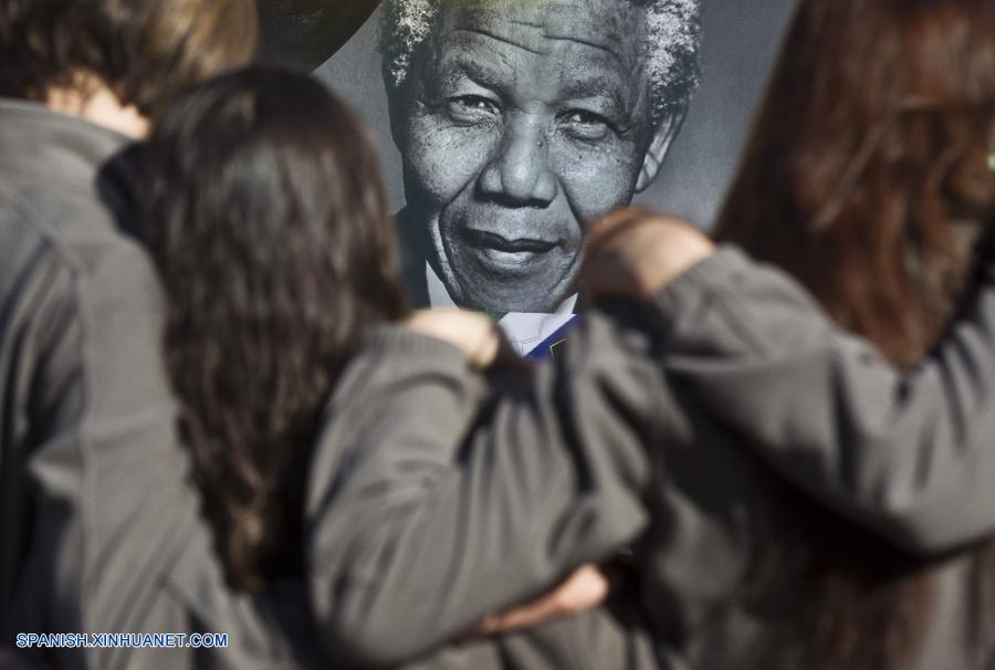 Nelson Mandela muere a los 95 años de edad