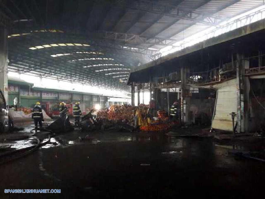 Incendio en mercado de Shenzhen deja 15 muertos