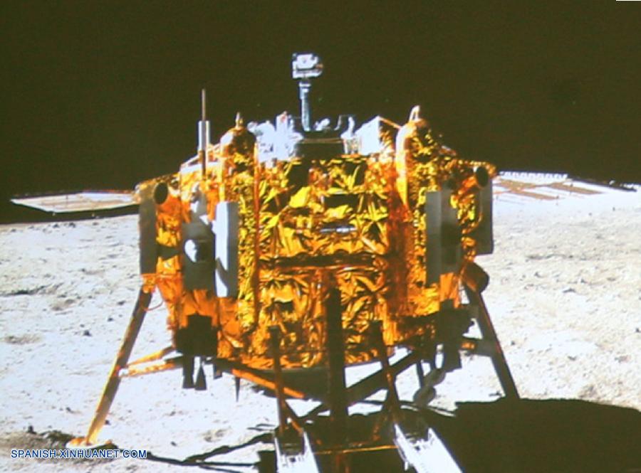 Explorador lunar y sonda de China se toman fotografias