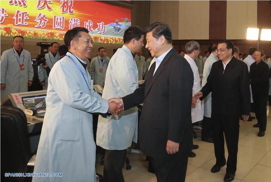 Presidente y primer ministro chinos llegan a centro de control aeroespacial