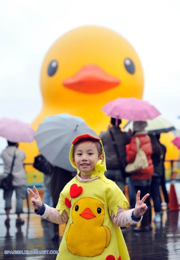 Pato gigante de goma en Taiwan  2