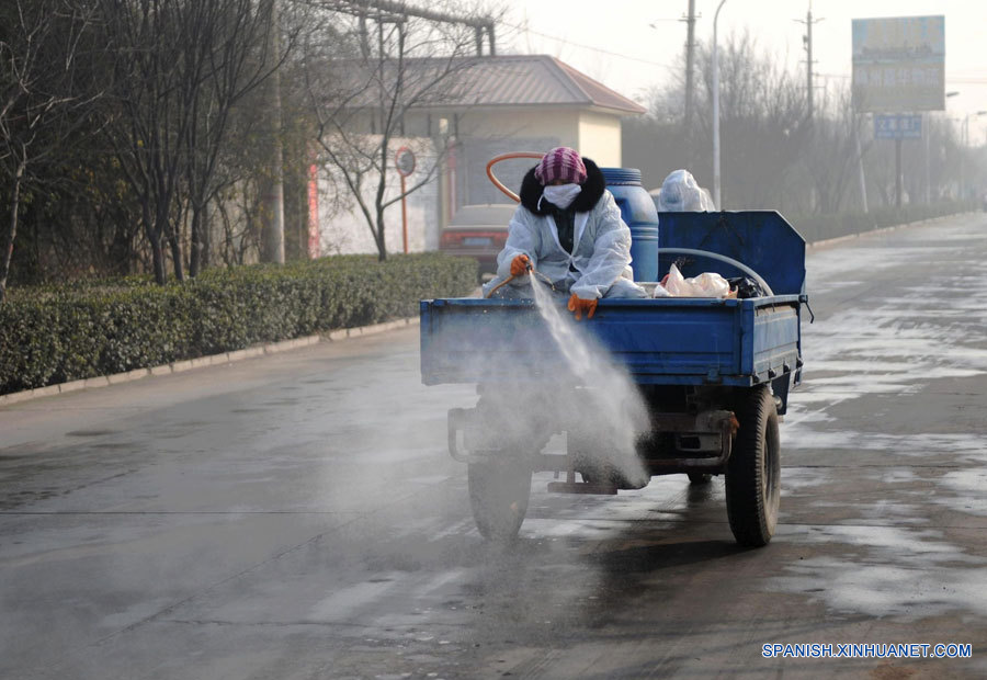 China pone a 11 personas en cuarentena por alerta de gripe aviar