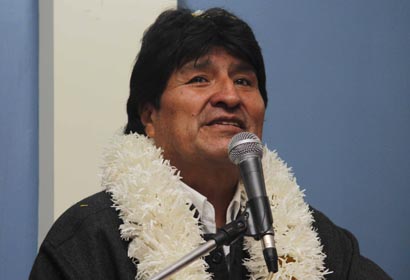 Resalta presidente Morales autonomía de Bolivia