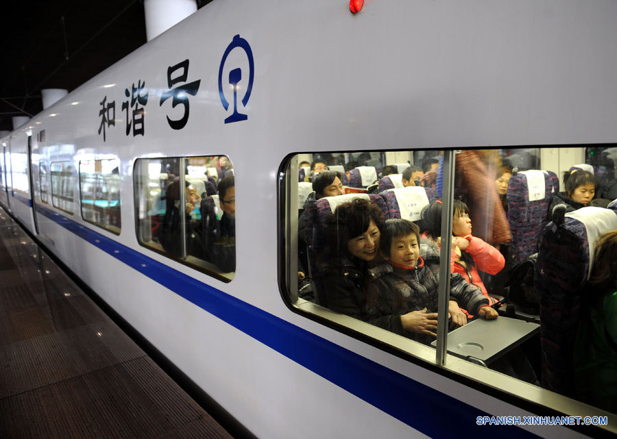 Análisis de Xinhua: Tren de alta velocidad de China va por vía rápida