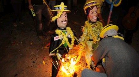 ESPECIAL: Peruanos despedirán 2013 con quema de muñecos "celebres"