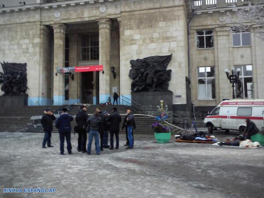 RESUMEN: Atacante suicida mata a 14 personas en estación de tren de Rusia