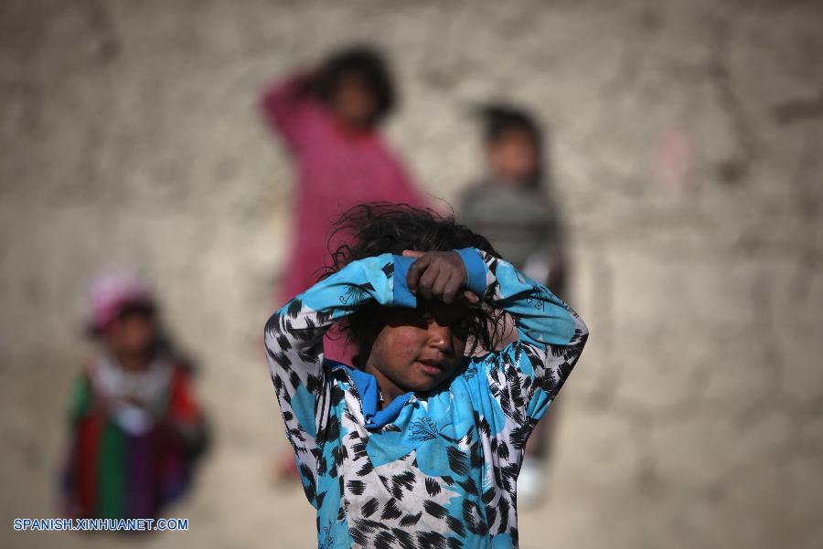 9 millones de niños afganos viven en la pobreza