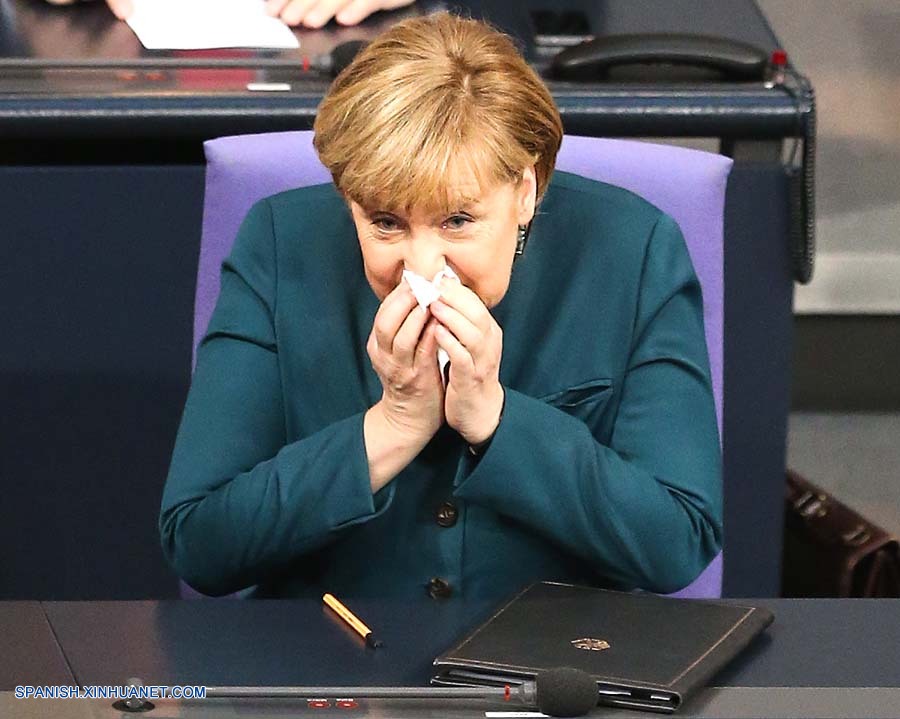 Angela Merkel se fractura la pelvis mientras esquiaba en Suiza