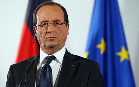 Hollande: Francia reducirá a 1.600 las tropas en Mali en febrero