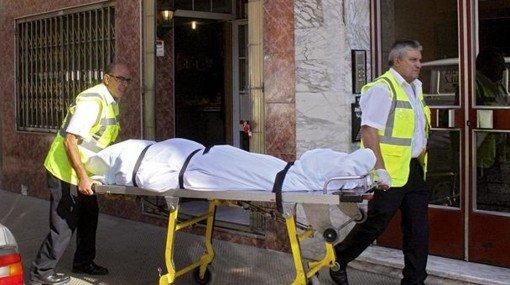 Encuentran muerto a un hombre junto al cadáver momificado de su madre en Argentina