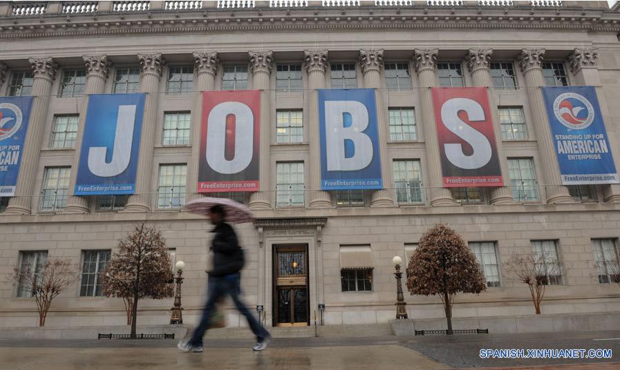 Baja índice de desempleo de EEUU a 6,7% en diciembre