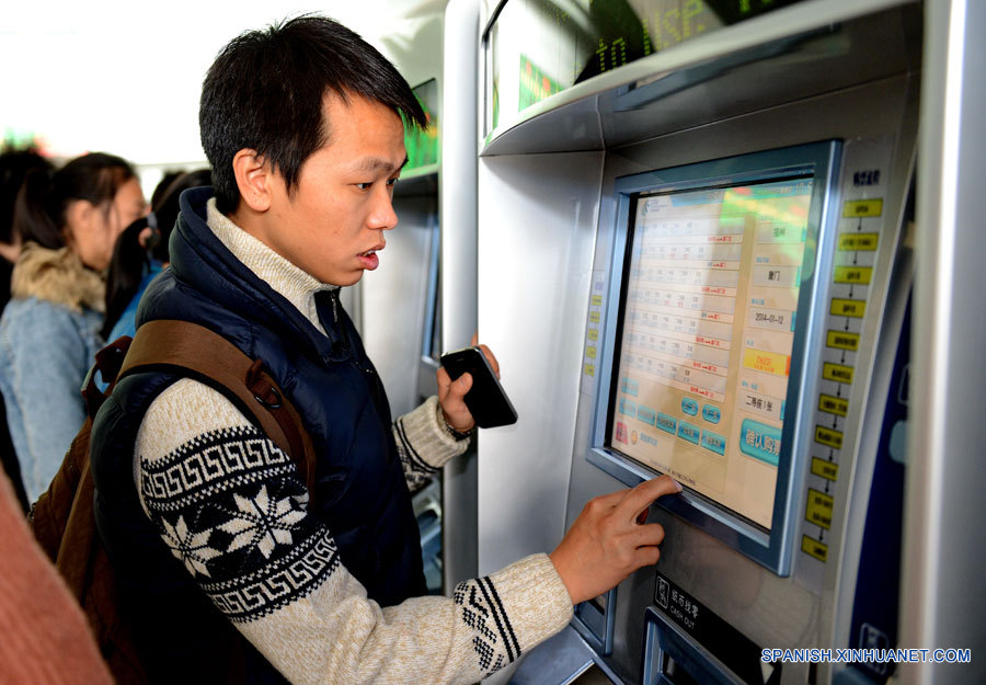 Aumenta venta de boletos de tren por periodo de viajes en China