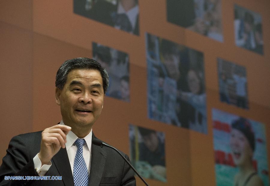 RESUMEN: Jefe ejecutivo de Hong Kong pronuncia segundo discurso político