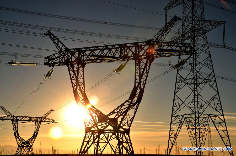 Compañías de electricidad de China reportan mayores utilidades