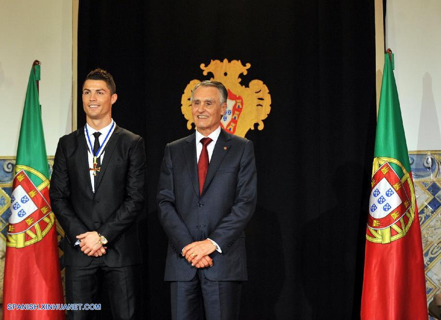 Fútbol: Gobierno portugués condecora a Cristiano Ronaldo  3