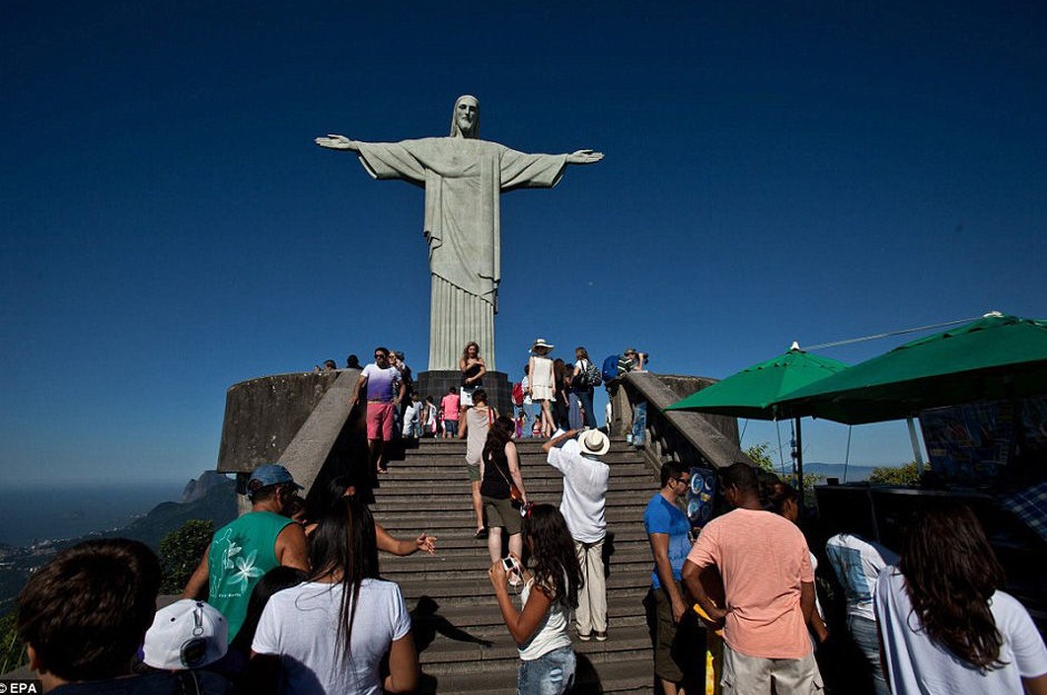 Comienza la reparación del Cristo Redentor de Río de Janeiro 3