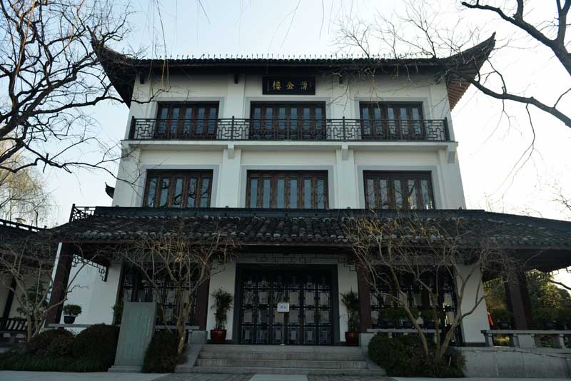 Yongjinlou, un club privado de lujo en el Lago Oeste de Hangzhou, provincia de Zhejiang, fue cerrado el 22 de enero de 2014. [Foto: Long Wei / Asianewsphoto]