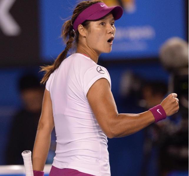 Li Na derrota a Cibulkova y logra por fin su sueño australiano (3)