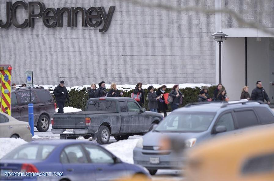 Confirman 3 muertes por tiroteo en centro comercial de Maryland, EEUU (2)