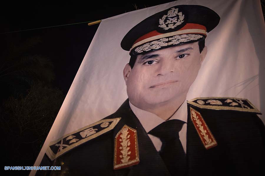 Consejo militar de Egipto autoriza a jefe militar Al-Sisi contender por presidencia