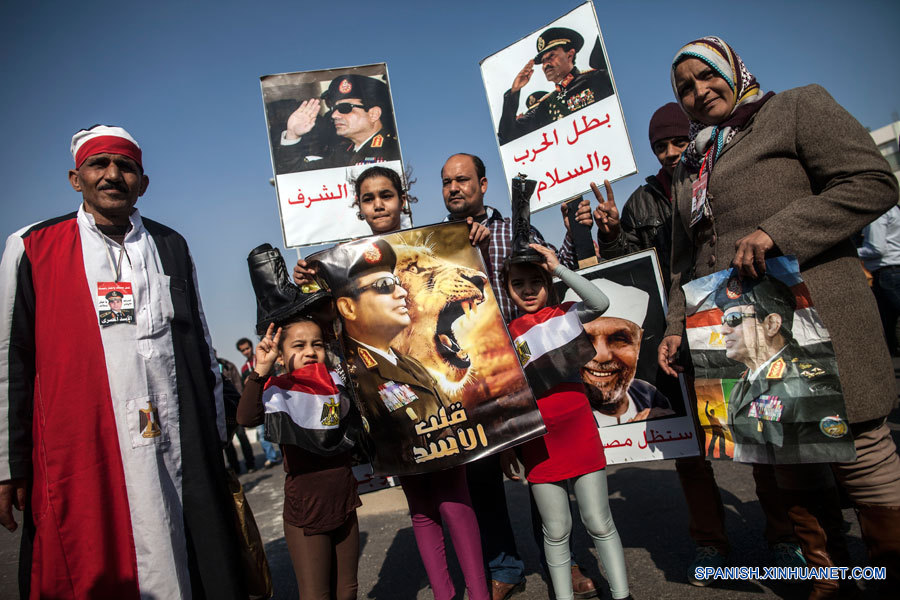 Tribunal egipcio aplaza juicio de Morsi