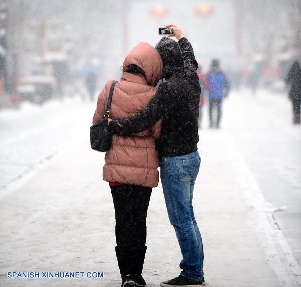 Beijing registra la primera nevada de este invierno (6)