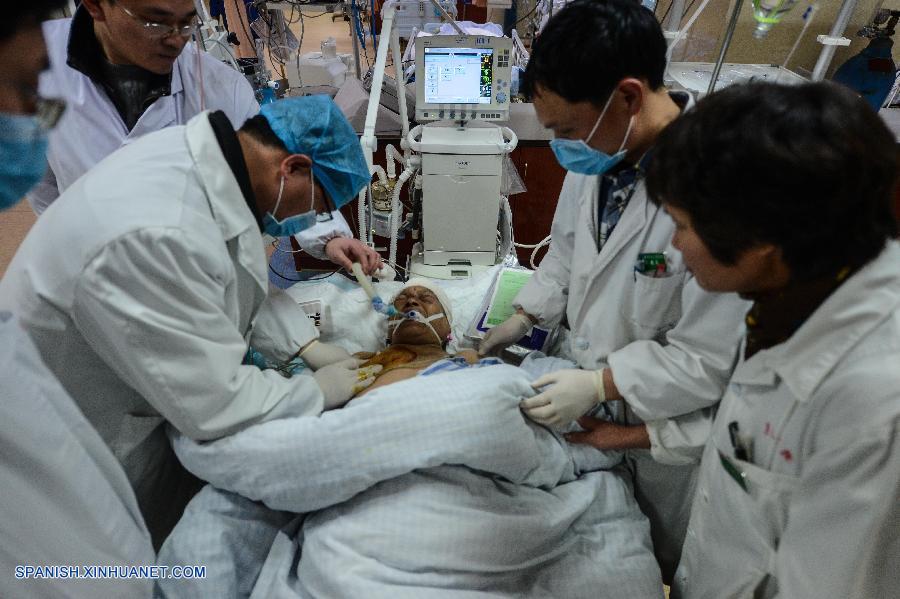 Suman 7 muertos y 90 heridos por derrumbe durante boda en China