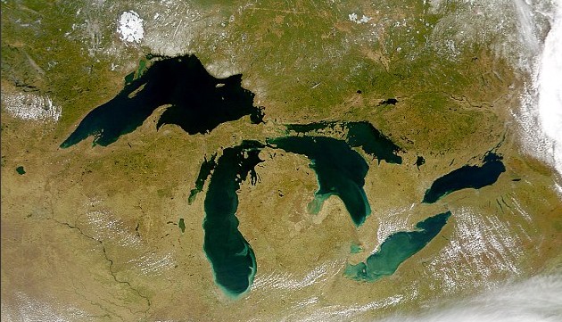 NASA publica imágenes de los Grandes Lagos congelados