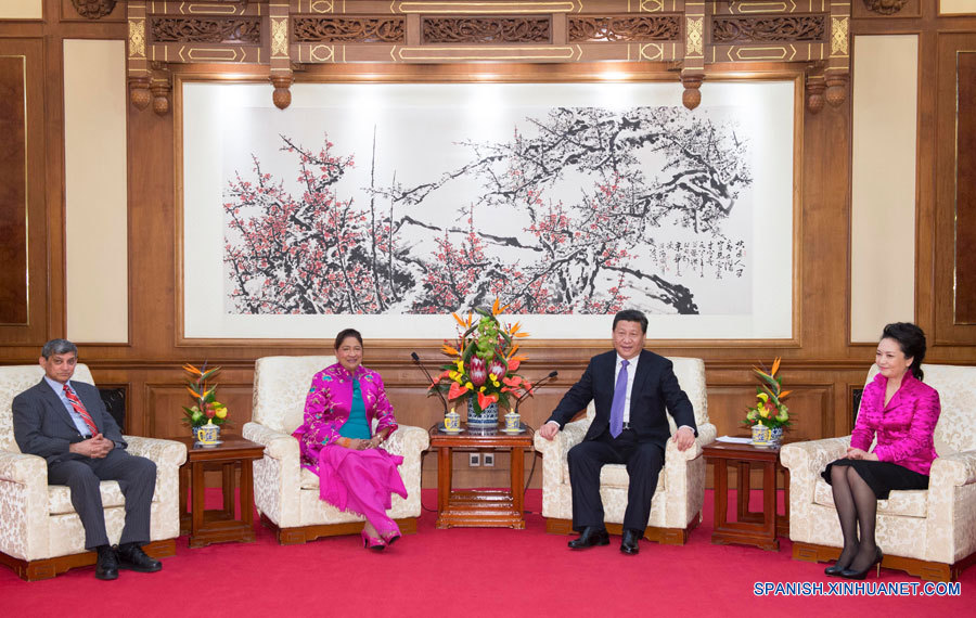 Presidente de China se reúne con primera ministra de Trinidad y Tobago