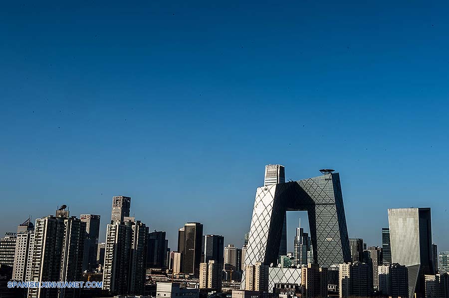 Beijing endurece control de polución atmosférica