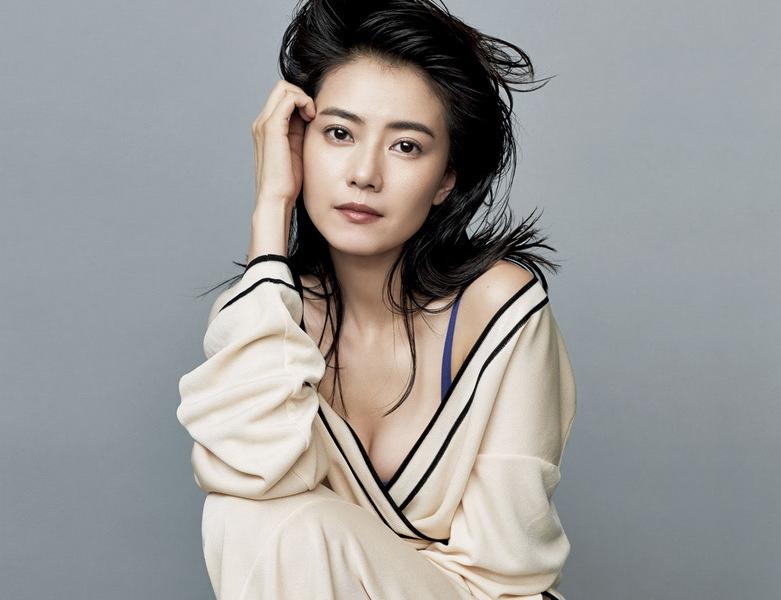 Gao Yuanyuan posa para GQ (7)