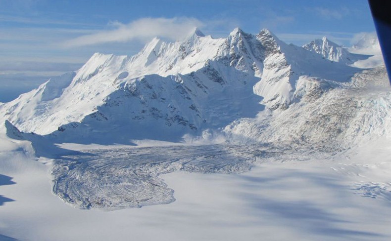 68 millones de toneladas de rocas se deslizan en Alaska, EE.UU. 3
