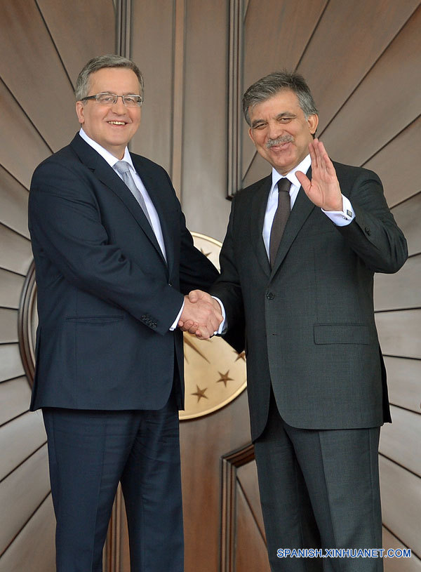 Presidentes de Turquía y Polonia hablan sobre relaciones bilaterales y crisis en Ucrania