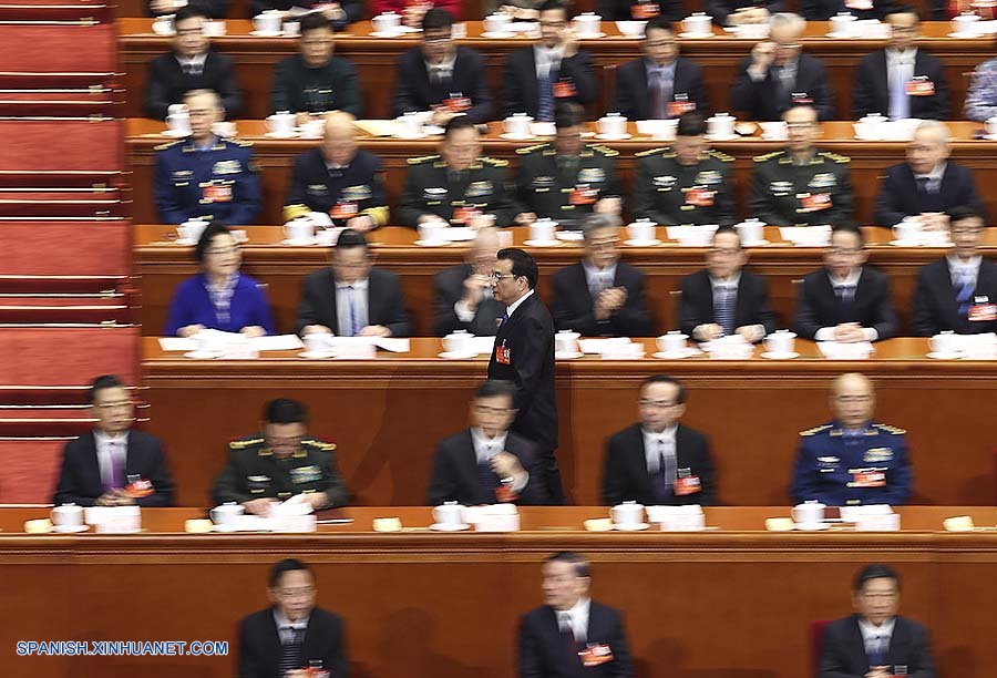 Premier chino promete firme golpe a terrorismo