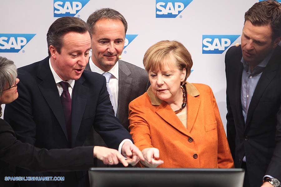 Cameron y Merkel discuten situación de Ucrania y relaciones de UE