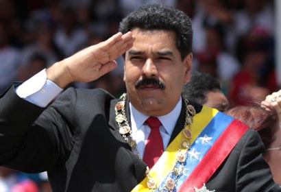 Maduro felicita a Sánchez Céren por su victoria en El Salvador