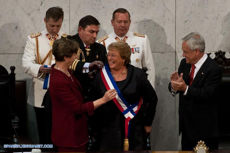 Asume Bachelet como presidenta en Chile