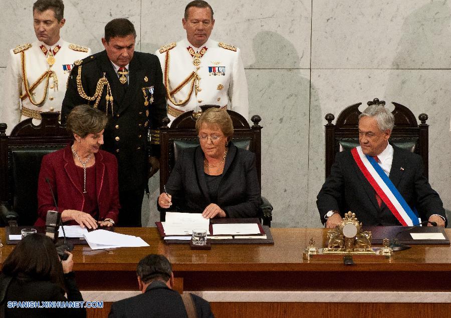 Asume Bachelet como presidenta en Chile