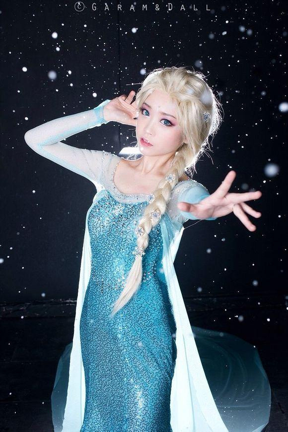 El cosplay de Elsa de Frozen 15