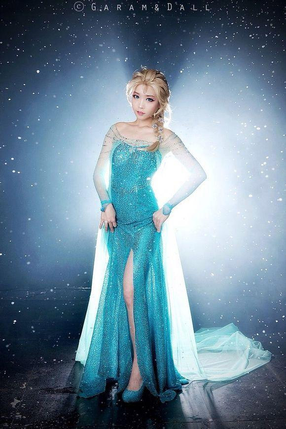 El cosplay de Elsa de Frozen 16