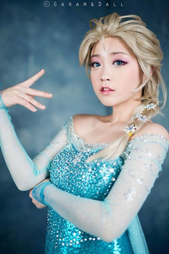 El cosplay de Elsa de Frozen 9