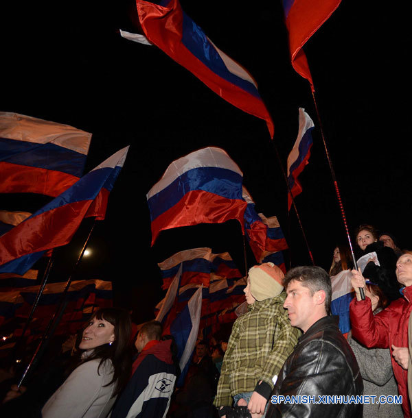Referéndum en Crimea se desarrolla sin contratiempos con gran participación de jóvenes, dicen observadores