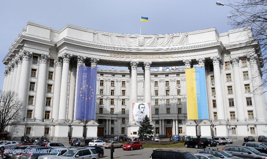 Ucrania llama a consultas a su embajador en Moscú