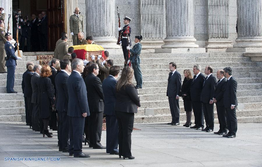 Rinden tributo a ex presidente del Gobierno español Adolfo Suárez 3
