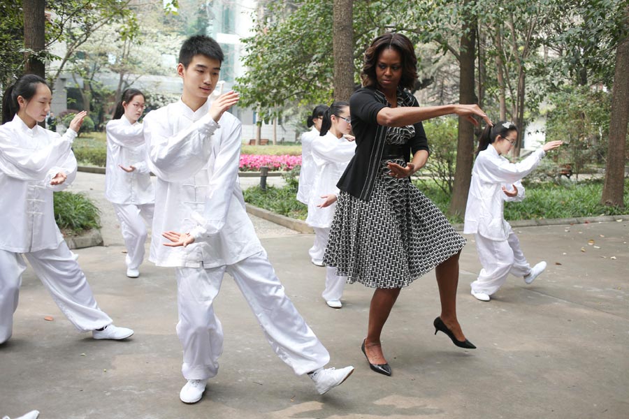 Michelle Obama practica taichí