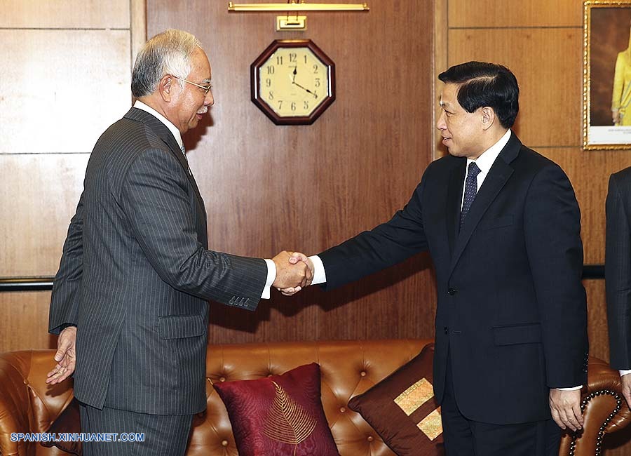 Enviado especial chino pide incesantes esfuerzos en búsqueda de avión malasio