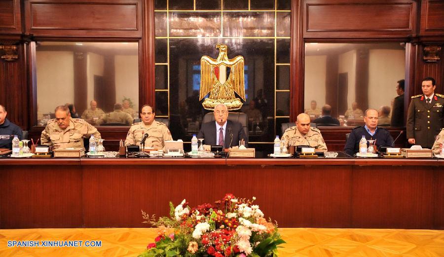 Jefe de ejército egipcio anuncia postulación presidencial